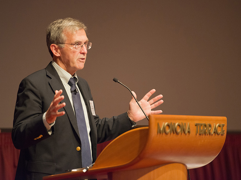 Dr. Sampson addresses an audience of 140 physicians, physician assistants, nurse practitioners and other health care providers.