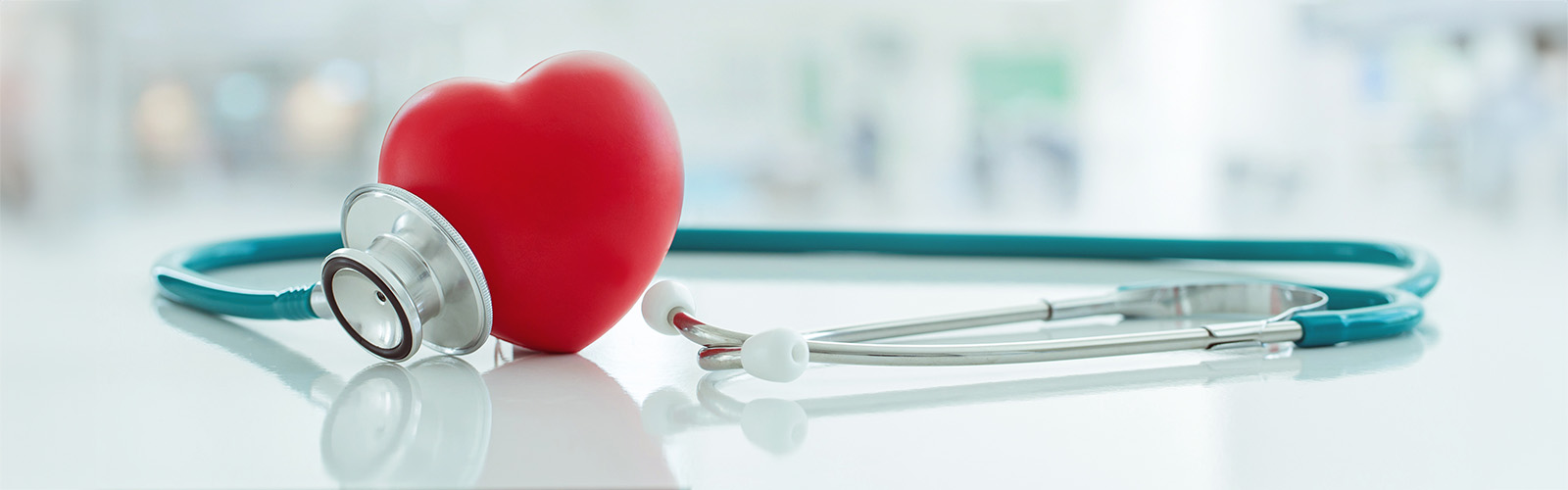 red heart and a stethoscope